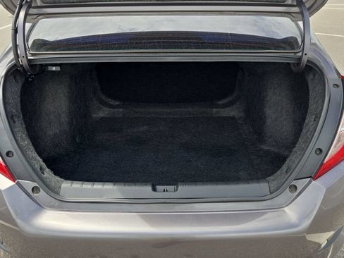 Used 2019 Honda Civic LX image 6
