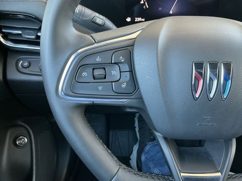 Used 2024 Buick Envista Avenir image 12