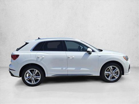 Used 2021 Audi Q3 2.0T Premium w/ Convenience Package AWD/4WD image 4