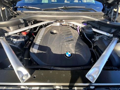 Used 2024 BMW X5 xDrive40i w/ M Sport Package image 9