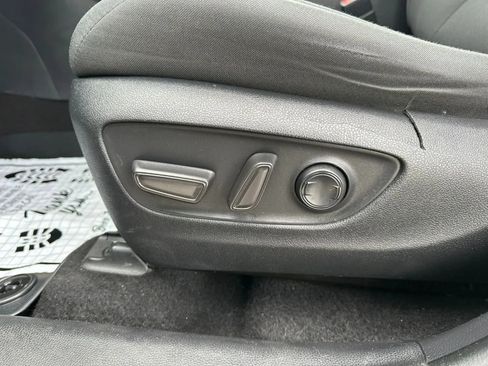 Used 2021 Toyota RAV4 XLE FWD image 10