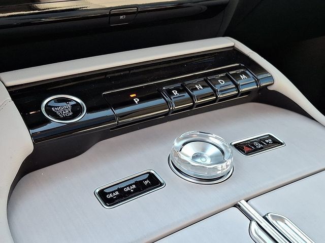 New 2026 Lincoln Navigator L Reserve AWD/4WD image 13