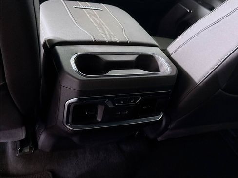 Used 2025 Chevrolet Silverado 3500 High Country AWD/4WD image 19
