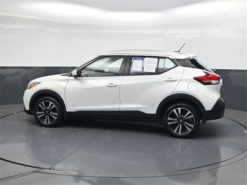 Used 2019 Nissan Kicks SV image 7