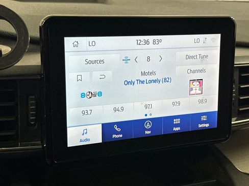 Used 2020 Ford Explorer XLT w/ Equipment Group 202A AWD/4WD image 21