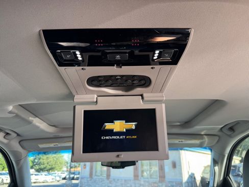 Used 2017 Chevrolet Tahoe Premier AWD/4WD image 19