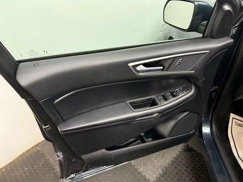Used 2023 Ford Edge SEL image 19