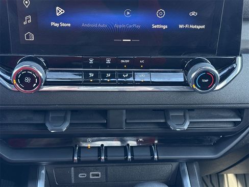 Used 2023 Chevrolet Colorado Trail Boss w/ Technology Package image 16