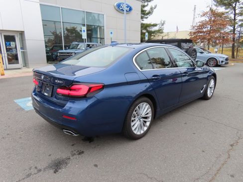 Used 2021 BMW 530i xDrive w/ Premium Package image 5