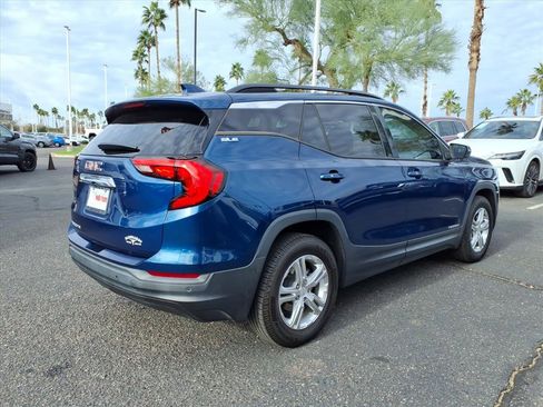 Used 2020 GMC Terrain SLE w/ Driver Convenience Package image 5