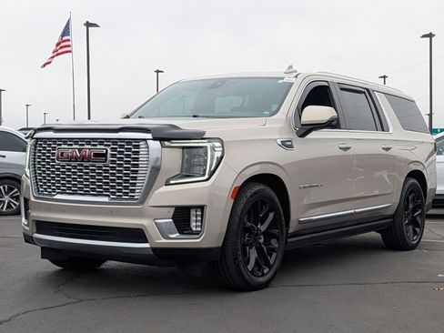 Used 2022 GMC Yukon XL Denali w/ Denali Ultimate Package image 1