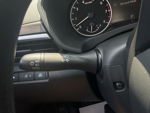 Used 2025 Nissan Altima 2.5 SV FWD image 27