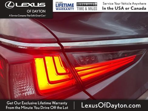 Certified 2025 Lexus ES 300h w/ Luxury Package image 38