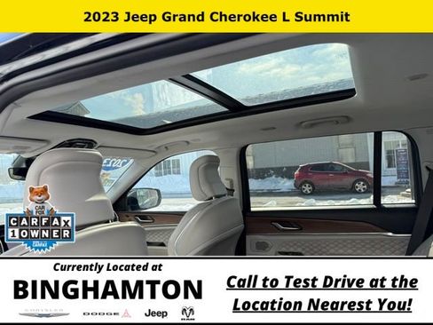 Used 2023 Jeep Grand Cherokee L Summit AWD/4WD image 17