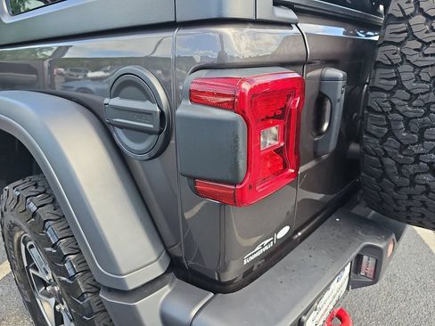 Used 2025 Jeep Wrangler Unlimited Rubicon AWD/4WD image 38