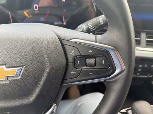 Used 2025 Chevrolet Trax LT w/ Driver Confidence Package FWD image 25