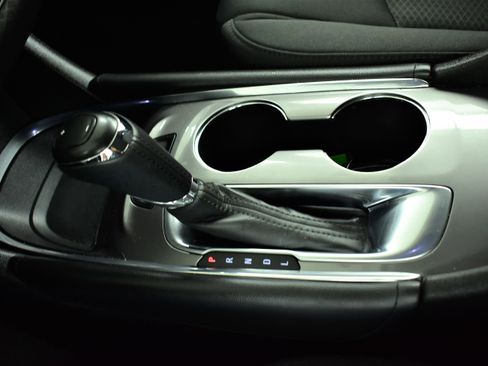 Used 2016 Chevrolet Malibu LT image 13