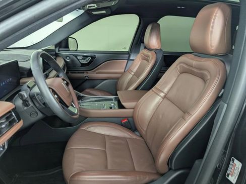 Used 2025 Lincoln Aviator Reserve w/ Jet Appearance Package image 10