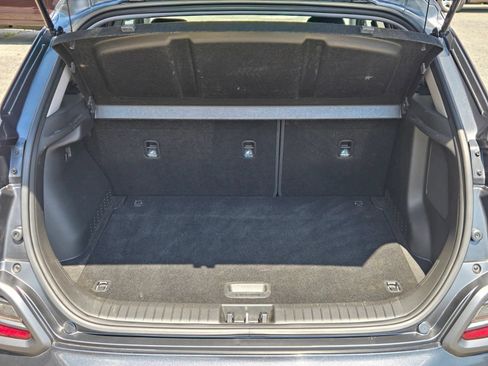 Used 2020 Hyundai Kona Limited FWD image 11