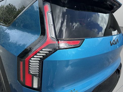 New 2026 Kia EV9 Land w/ Nightfall Edition Package image 7