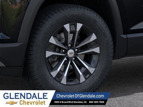 New 2026 Chevrolet Equinox LT w/ Safety and Technology Package FWD image 9