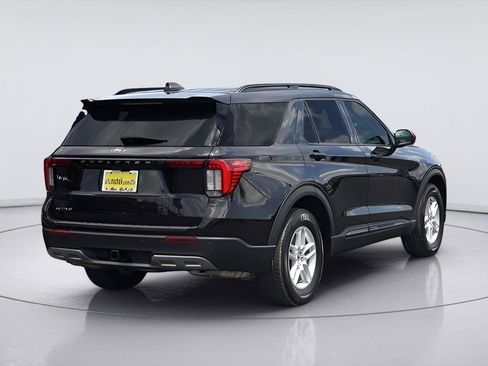 Certified 2026 Ford Explorer Active RWD image 6