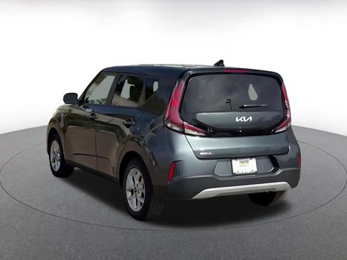 Used 2025 Kia Soul LX w/ LX Technology Package image 11