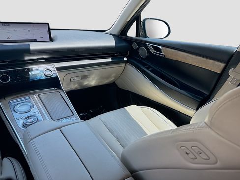 Used 2022 Genesis GV80 2.5T w/ Prestige Package 04 AWD/4WD image 19