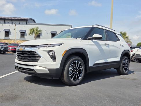 New 2026 Chevrolet TrailBlazer LT w/ Convenience Package image 2