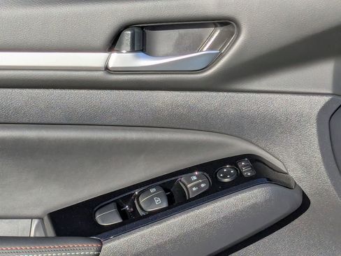 New 2025 Nissan Altima 2.5 SR w/ SR Premium Package image 12