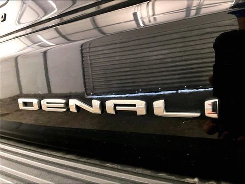 Used 2021 GMC Yukon Denali w/ Denali Ultimate Package AWD/4WD image 14
