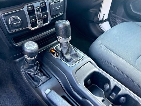 Used 2021 Jeep Wrangler Unlimited Sport image 17