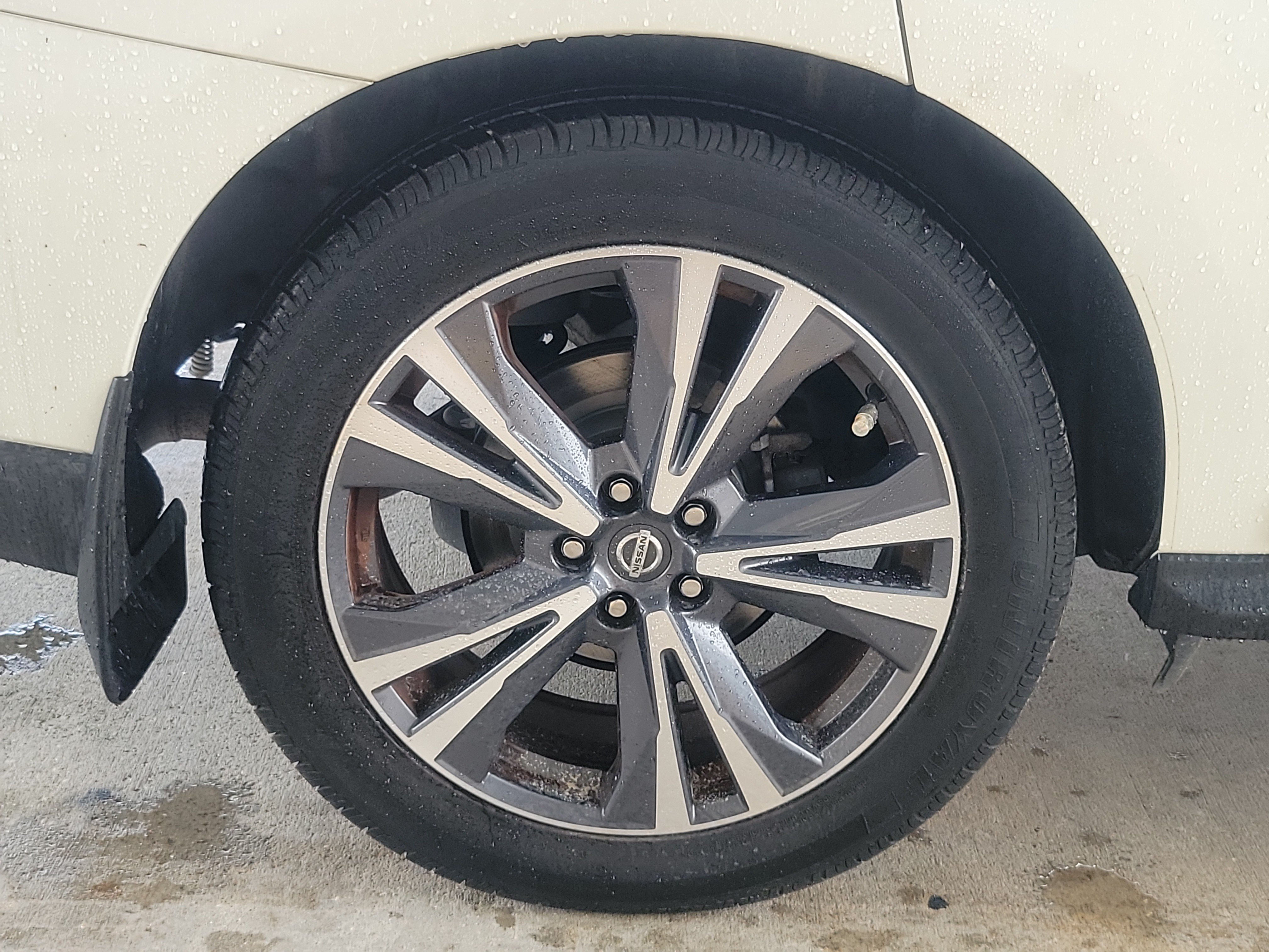 Used 2020 Nissan Pathfinder Platinum FWD image 5