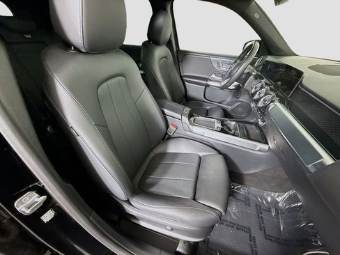 Used 2024 Mercedes-Benz GLB 250 image 26