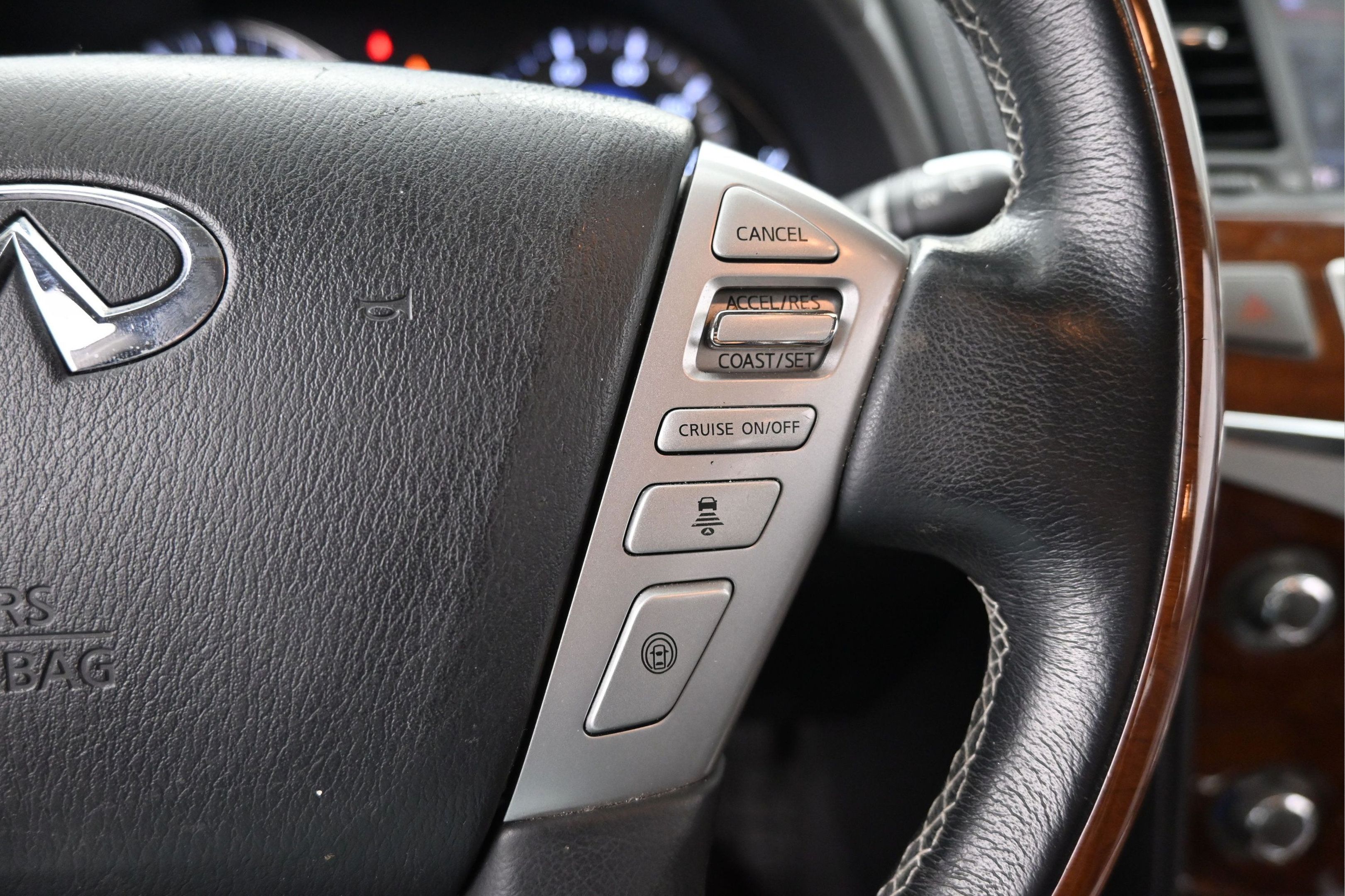 Used 2018 INFINITI QX80 2WD w/ Driver Assistance Package image 15