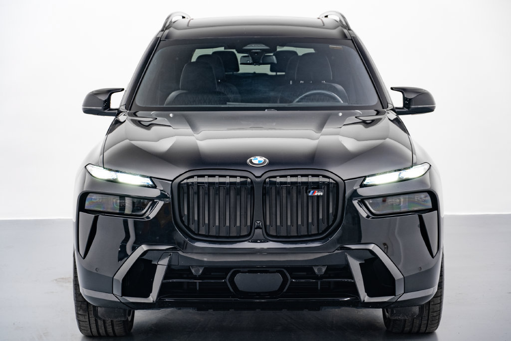 Used 2025 BMW X7 M60i w/ Executive Package AWD/4WD image 3