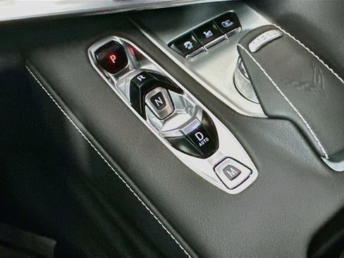 Used 2025 Chevrolet Corvette Stingray Preferred Cpe w/ Z51 Performance Package RWD image 18