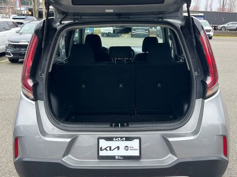 Used 2023 Kia Soul LX image 12