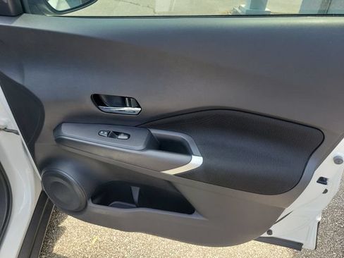 Used 2024 Nissan Kicks SV FWD image 28