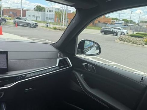Used 2024 BMW X7 xDrive40i w/ M Sport Package AWD/4WD image 69