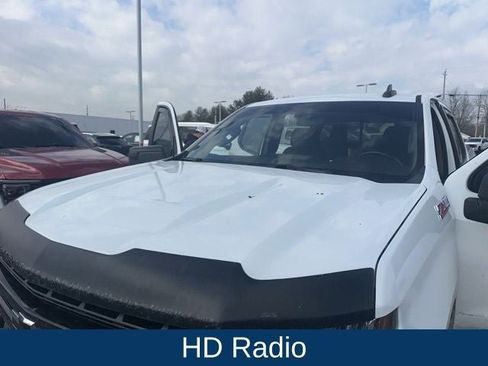 Used 2021 Chevrolet Silverado 1500 LT Trail Boss w/ Convenience Package II image 16