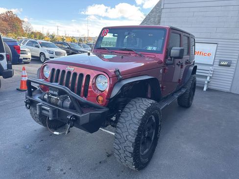 Used 2013 Jeep Wrangler Unlimited Sahara AWD/4WD image 3
