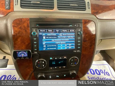 Used 2011 Chevrolet Tahoe LTZ RWD image 39