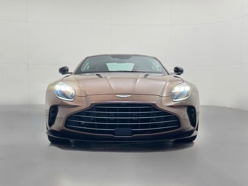 New 2025 Aston Martin V8 Vantage Coupe image 4