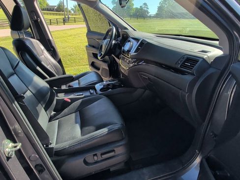 Used 2016 Honda Pilot Touring image 12