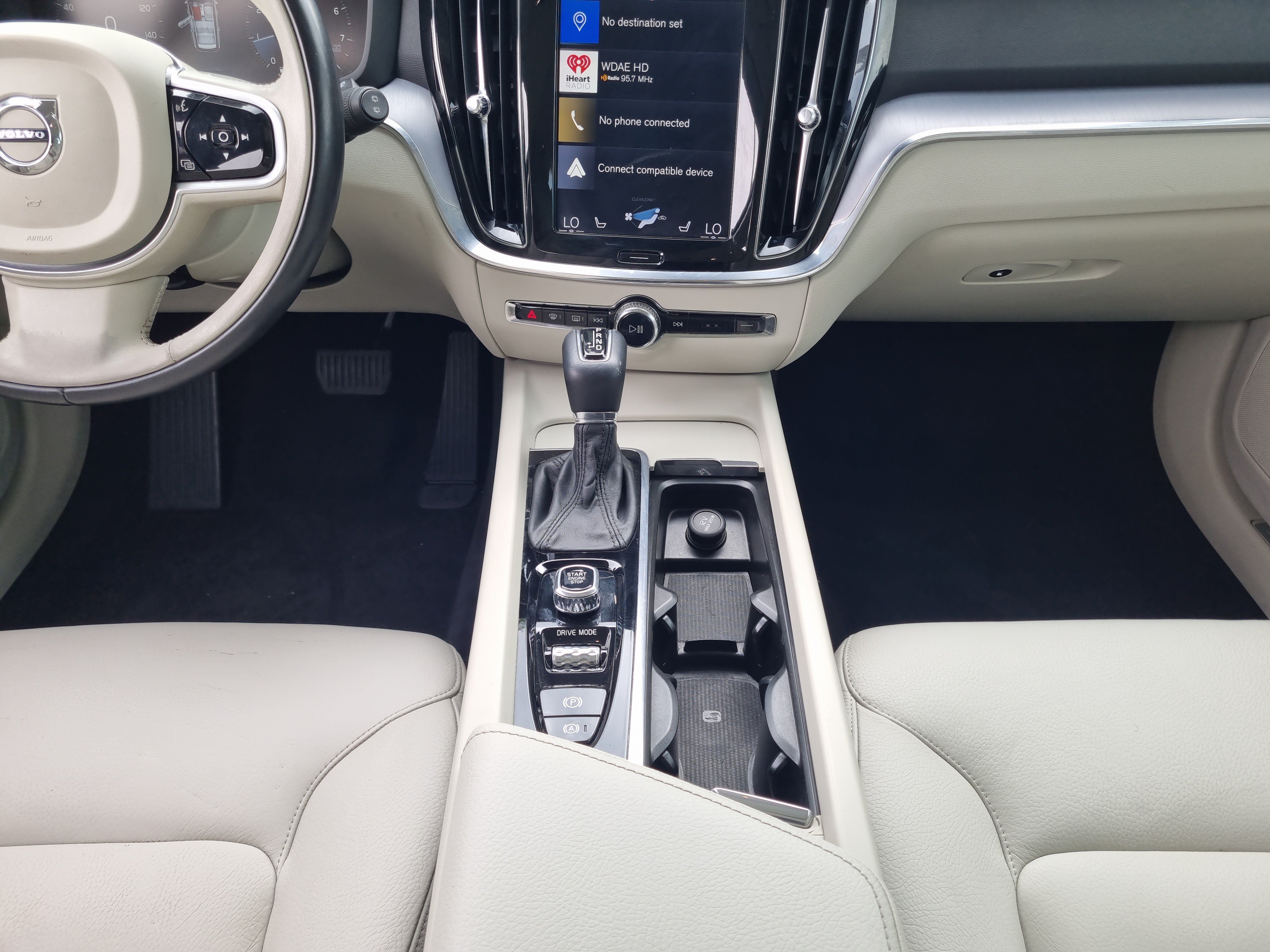Used 2020 Volvo V60 T5 Momentum FWD image 21