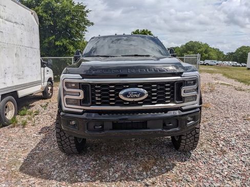 Used 2026 Ford F450 Platinum w/ FX4 Off-Road Package image 2