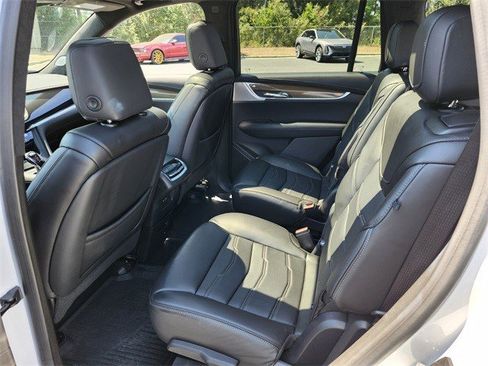 Certified 2022 Cadillac XT6 Premium Luxury w/ Platinum Package image 13