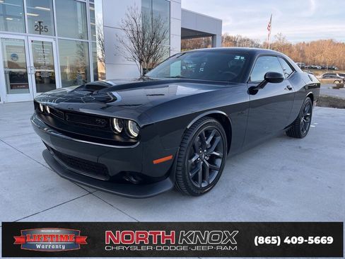 Used 2023 Dodge Challenger R/T w/ Blacktop Package image 1