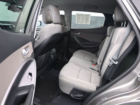 Used 2018 Hyundai Santa Fe Sport w/ 2.4L Value Package 02 FWD image 17